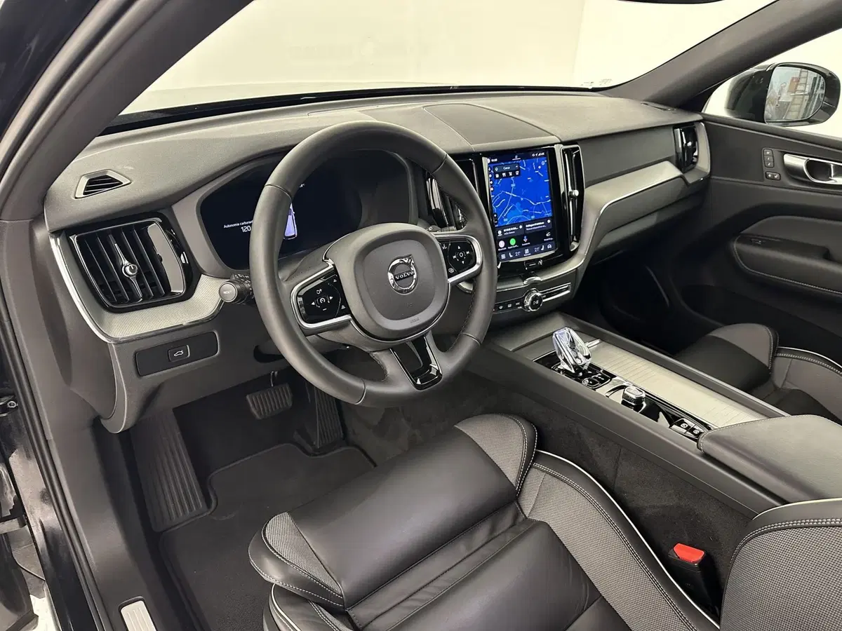 Volvo XC60 usata a Bergamo (10)