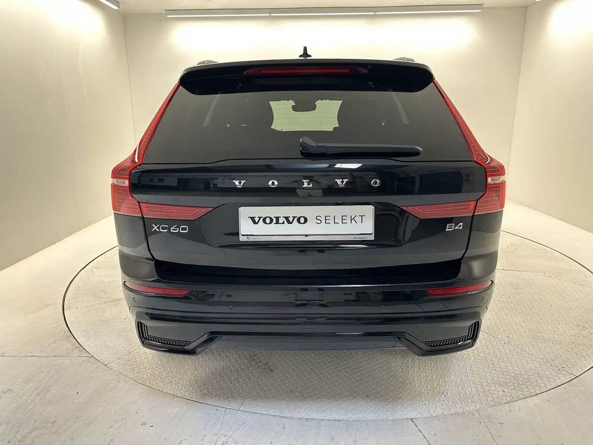 Volvo XC60 usata a Bergamo (7)