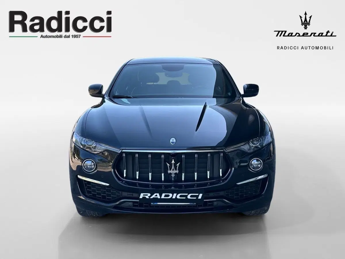 Maserati Levante usata a Ancona (10)