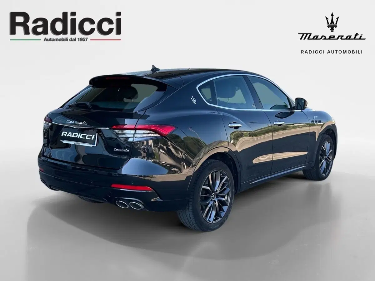 Maserati Levante usata a Ancona (2)