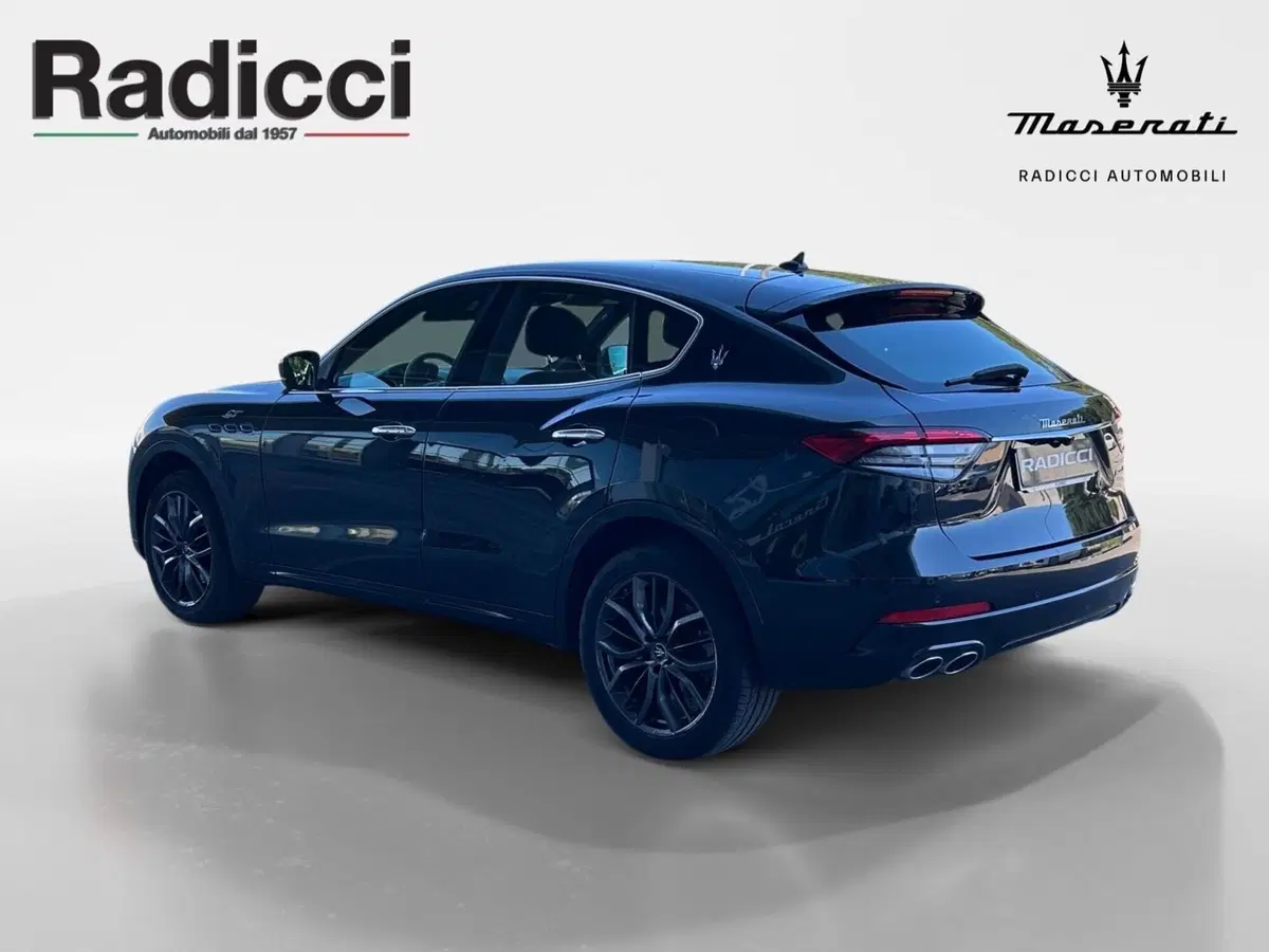 Maserati Levante usata a Ancona (4)