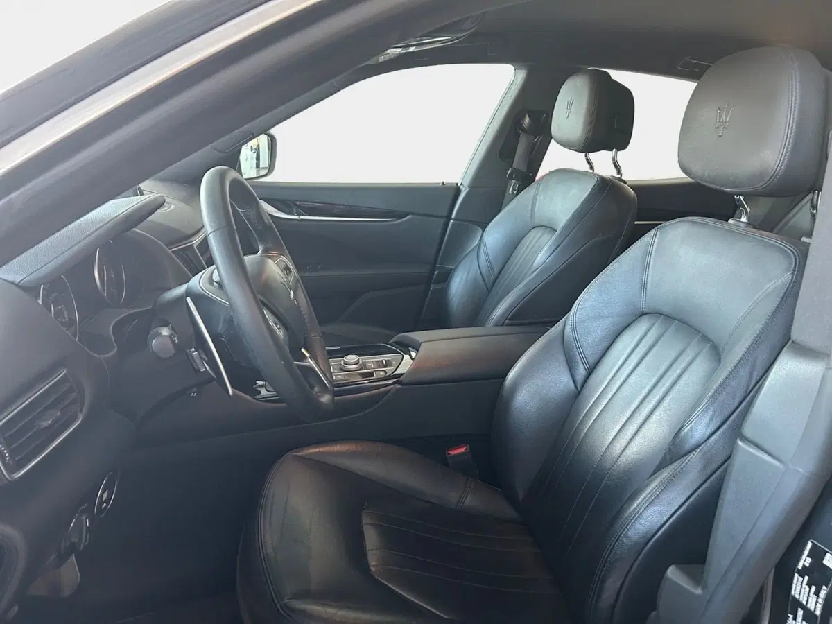 Maserati Levante usata a Ancona (5)