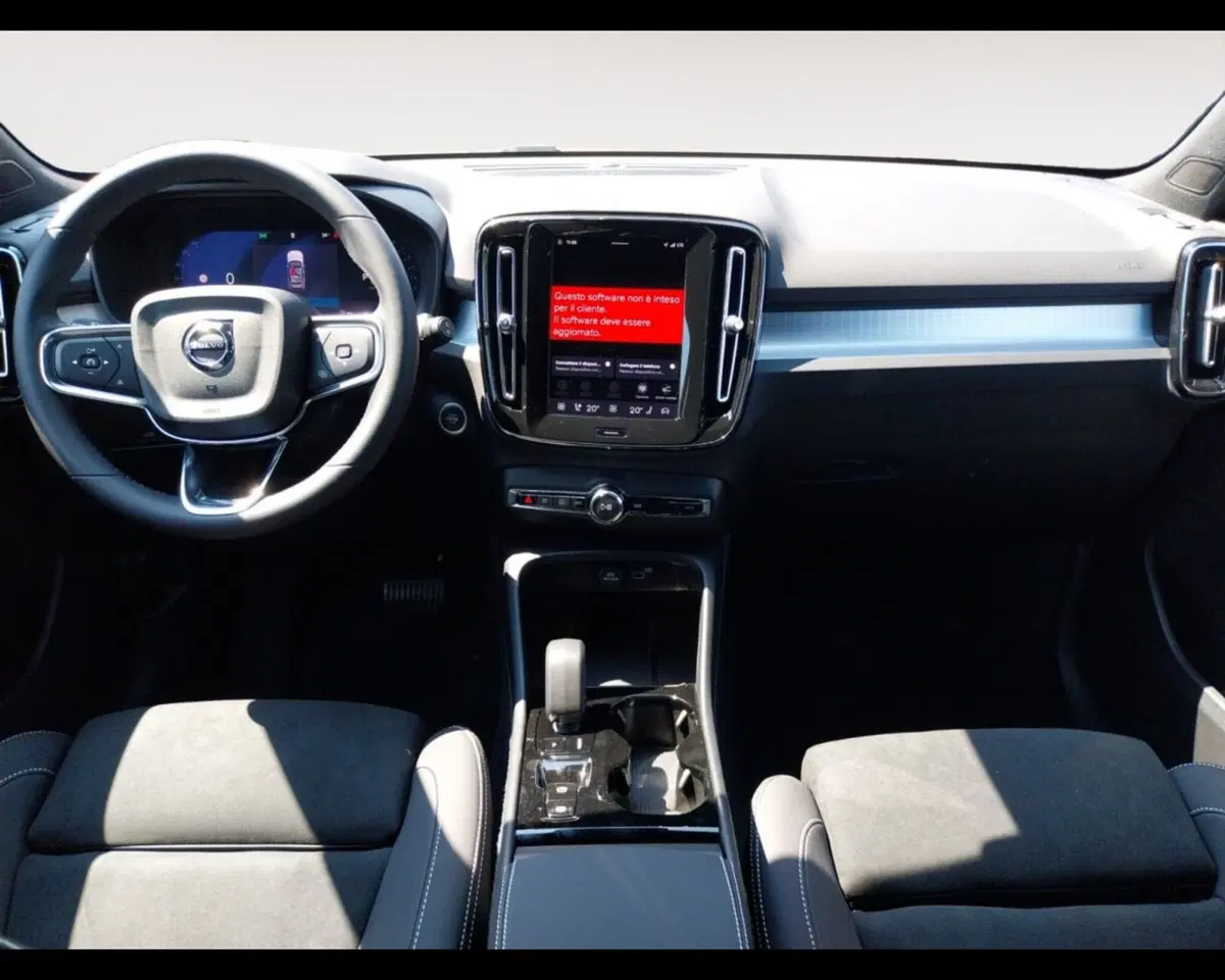 Volvo XC40 nuova a Bologna (10)