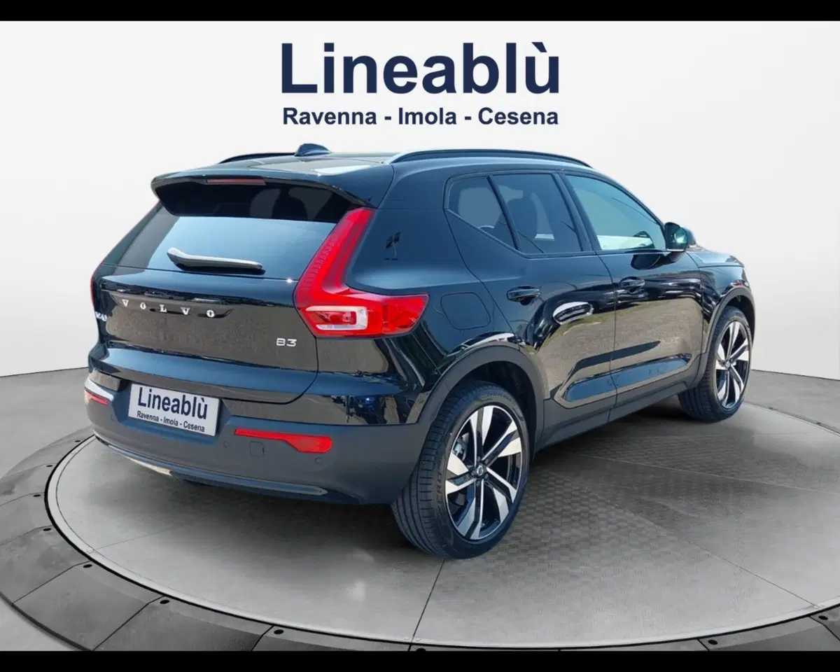 Volvo XC40 nuova a Bologna (5)