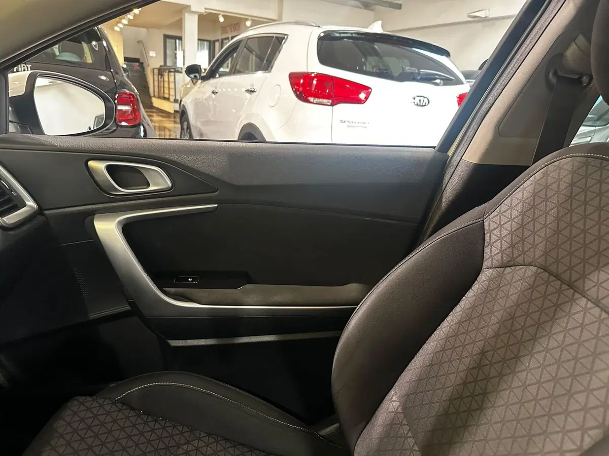 Kia Ceed usata a Firenze (10)