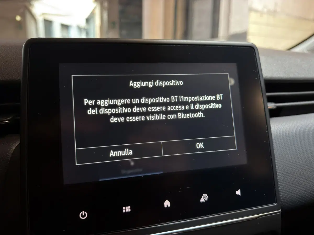Renault Clio usata a Milano (12)
