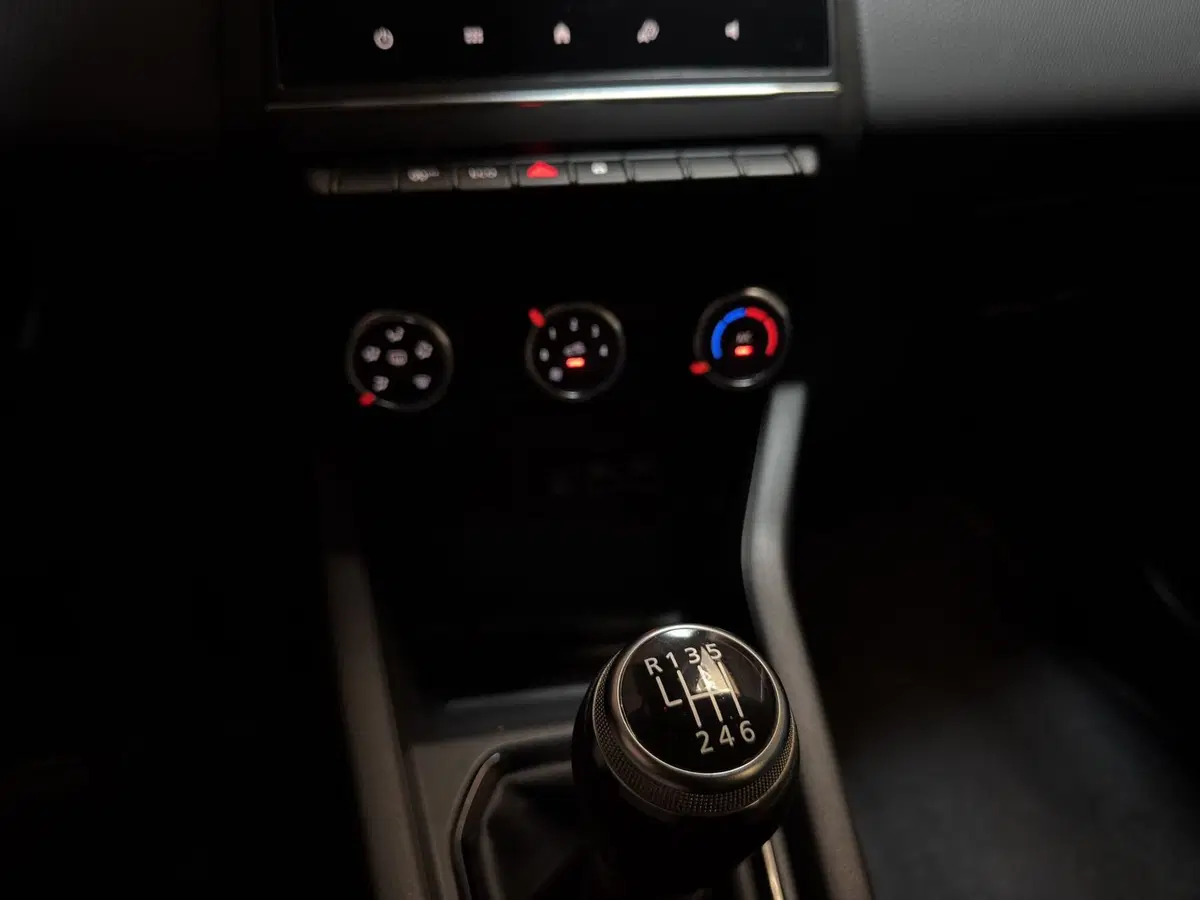 Renault Clio usata a Milano (15)