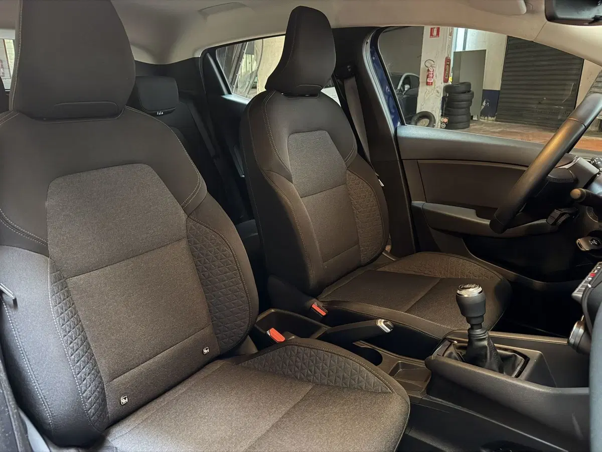 Renault Clio usata a Milano (17)