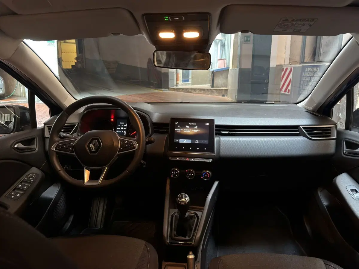 Renault Clio usata a Milano (19)
