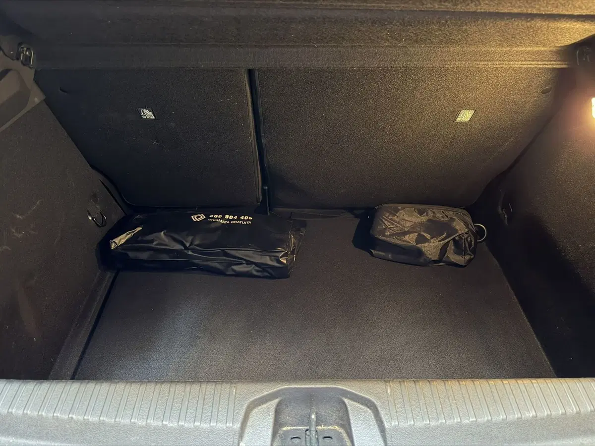 Renault Clio usata a Milano (9)