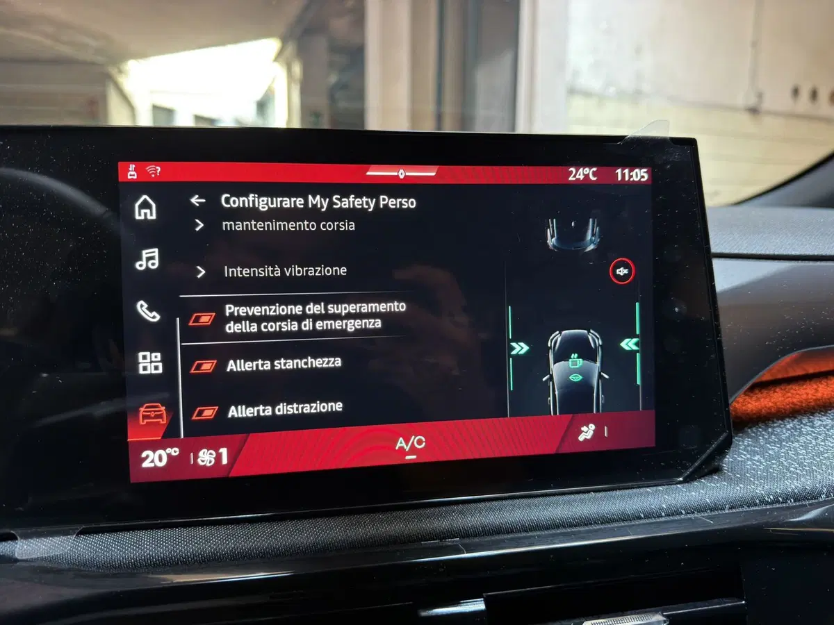 Renault Clio usata a Milano (16)