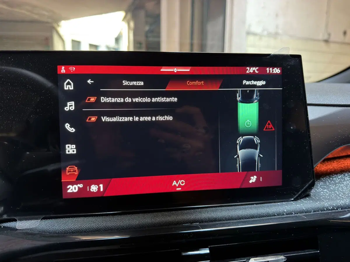 Renault Clio usata a Milano (17)