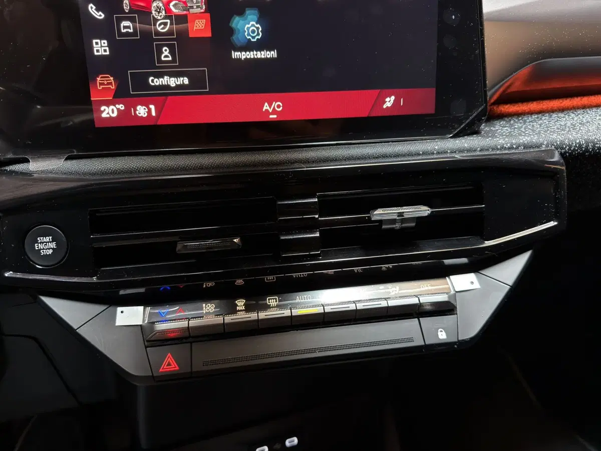Renault Clio usata a Milano (18)