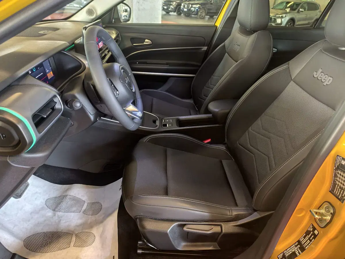 Jeep Avenger usata a Milano (16)