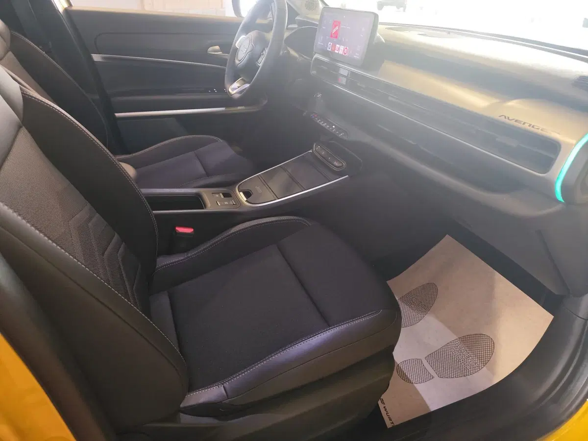 Jeep Avenger usata a Milano (20)