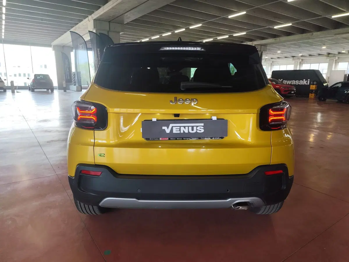 Jeep Avenger usata a Milano (5)