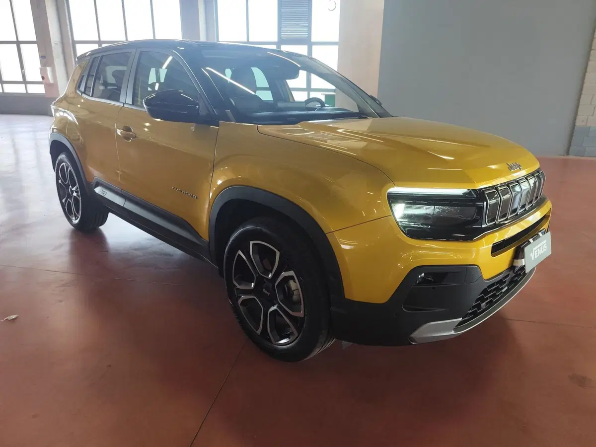 Jeep Avenger usata a Milano (8)