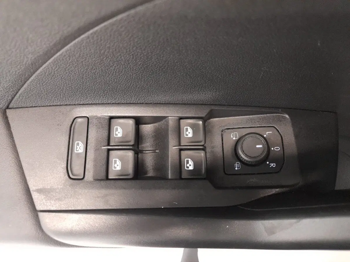 Volkswagen T-Cross usata a Bologna (9)