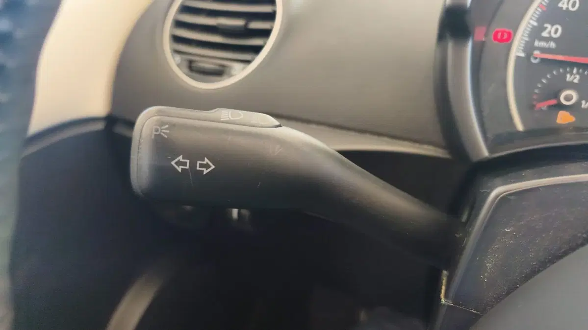 Volkswagen New Beetle Cabrio usata a Firenze (16)