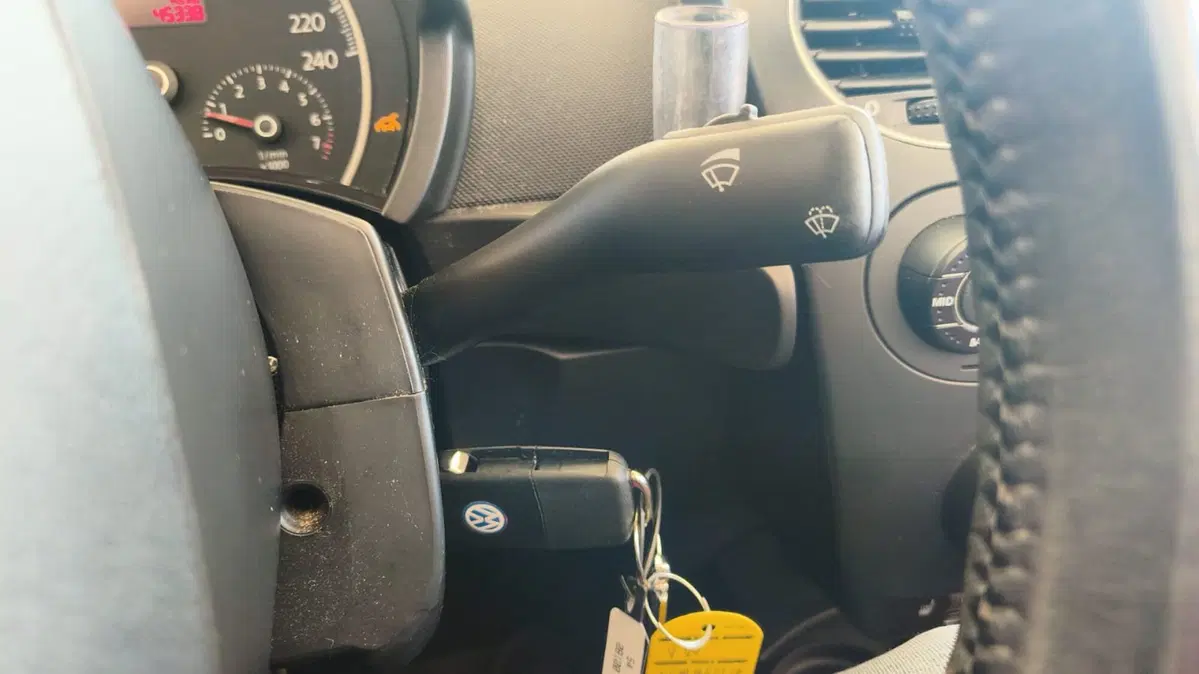 Volkswagen New Beetle Cabrio usata a Firenze (17)