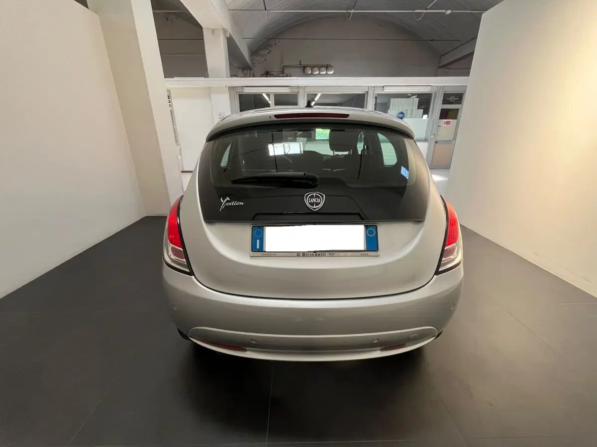 Lancia Ypsilon usata a Lucca (6)