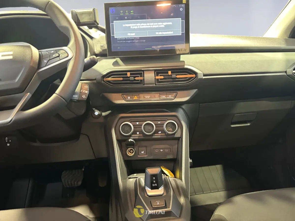 Dacia Jogger usata a Milano (14)