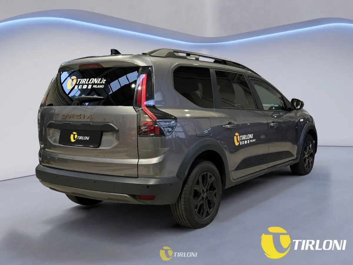 Dacia Jogger usata a Milano (4)