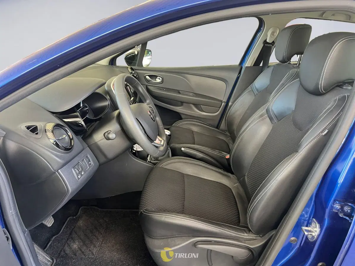 Renault Clio usata a Milano (11)