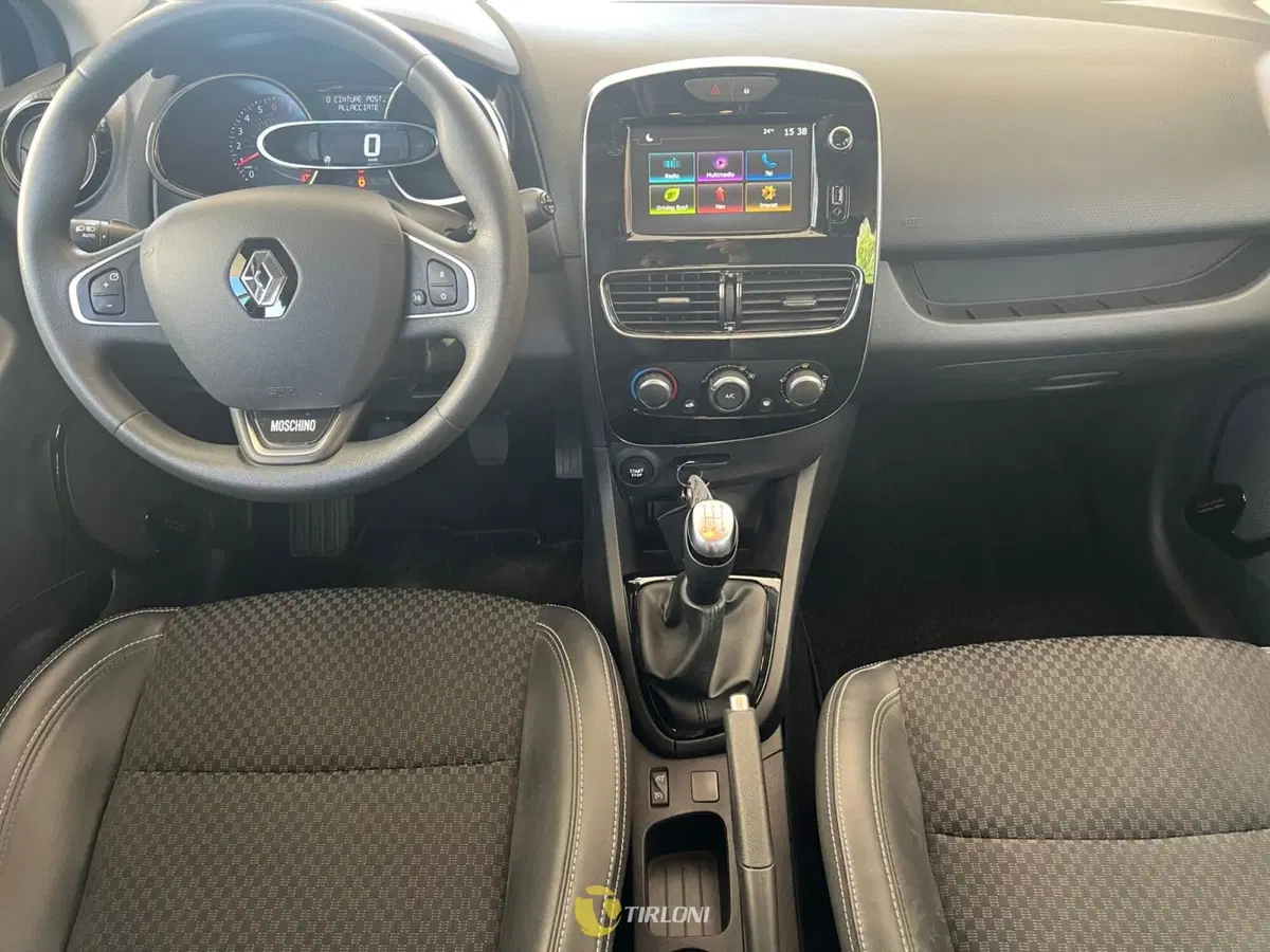 Renault Clio usata a Milano (14)