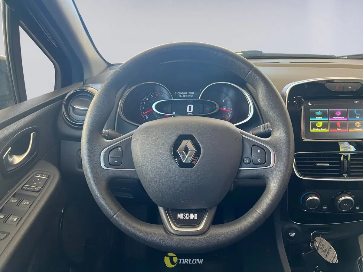 Renault Clio usata a Milano (16)