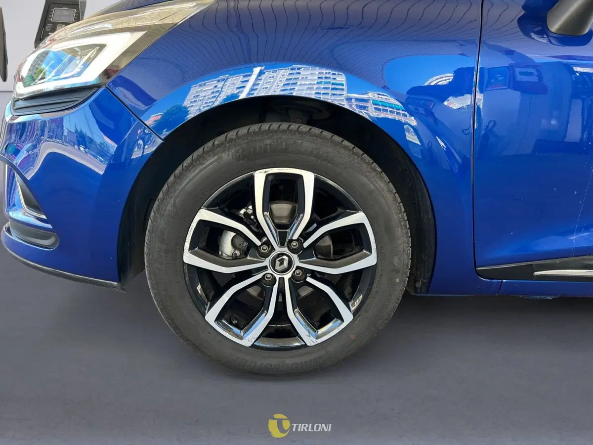 Renault Clio usata a Milano (17)