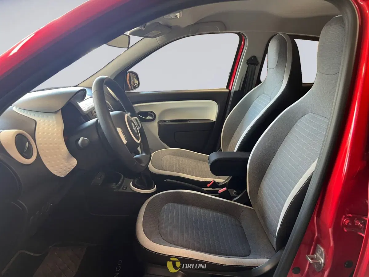 Renault Twingo usata a Milano (11)
