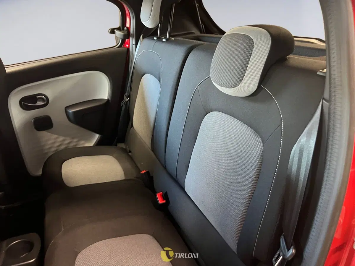 Renault Twingo usata a Milano (13)