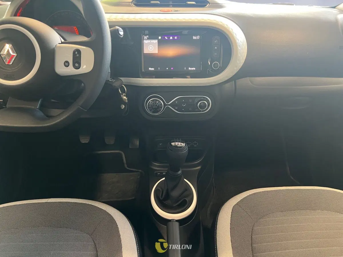 Renault Twingo usata a Milano (15)