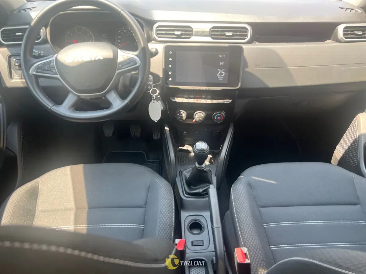 Dacia Duster usata a Milano (13)