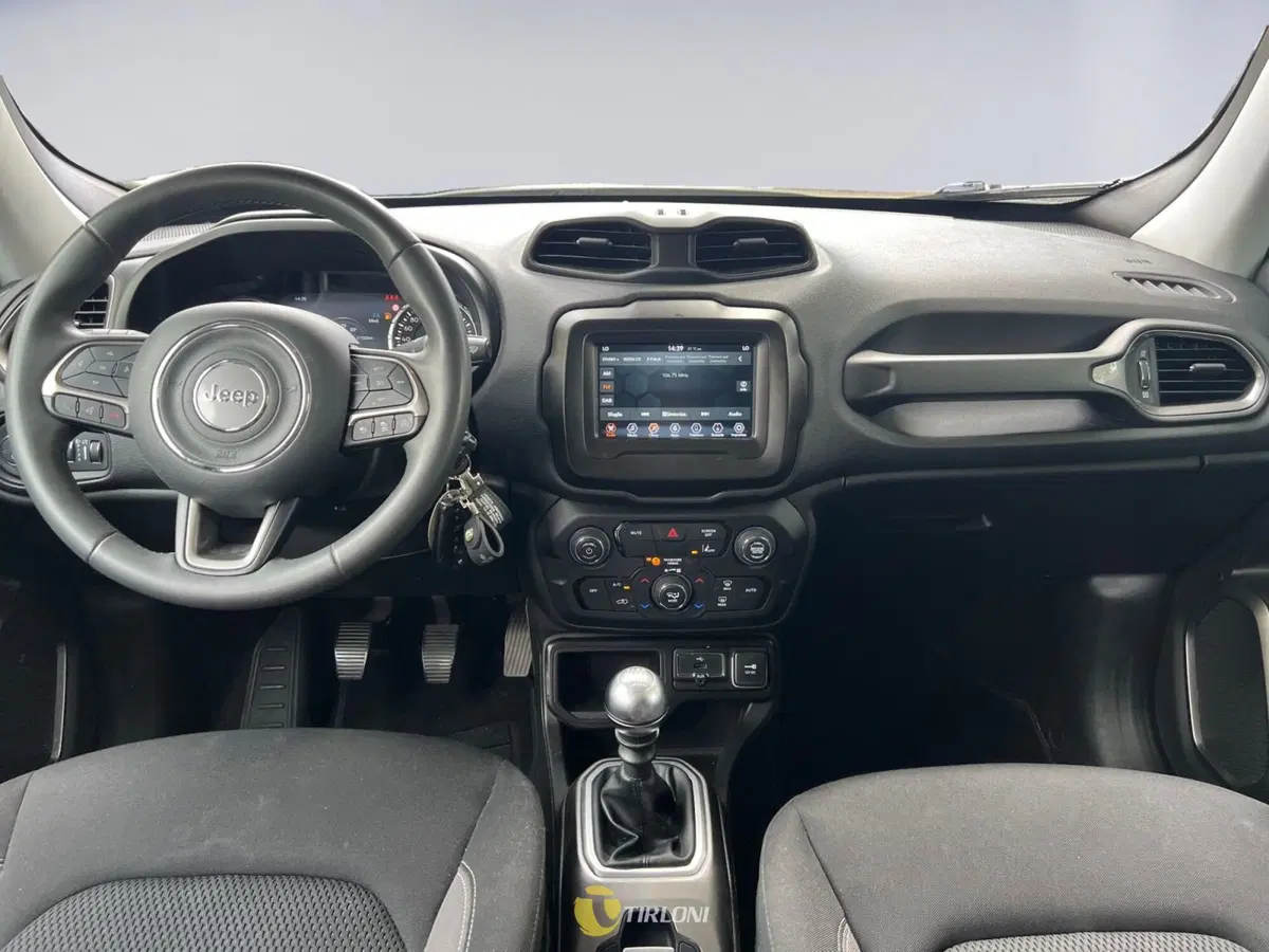 Jeep Renegade usata a Milano (14)