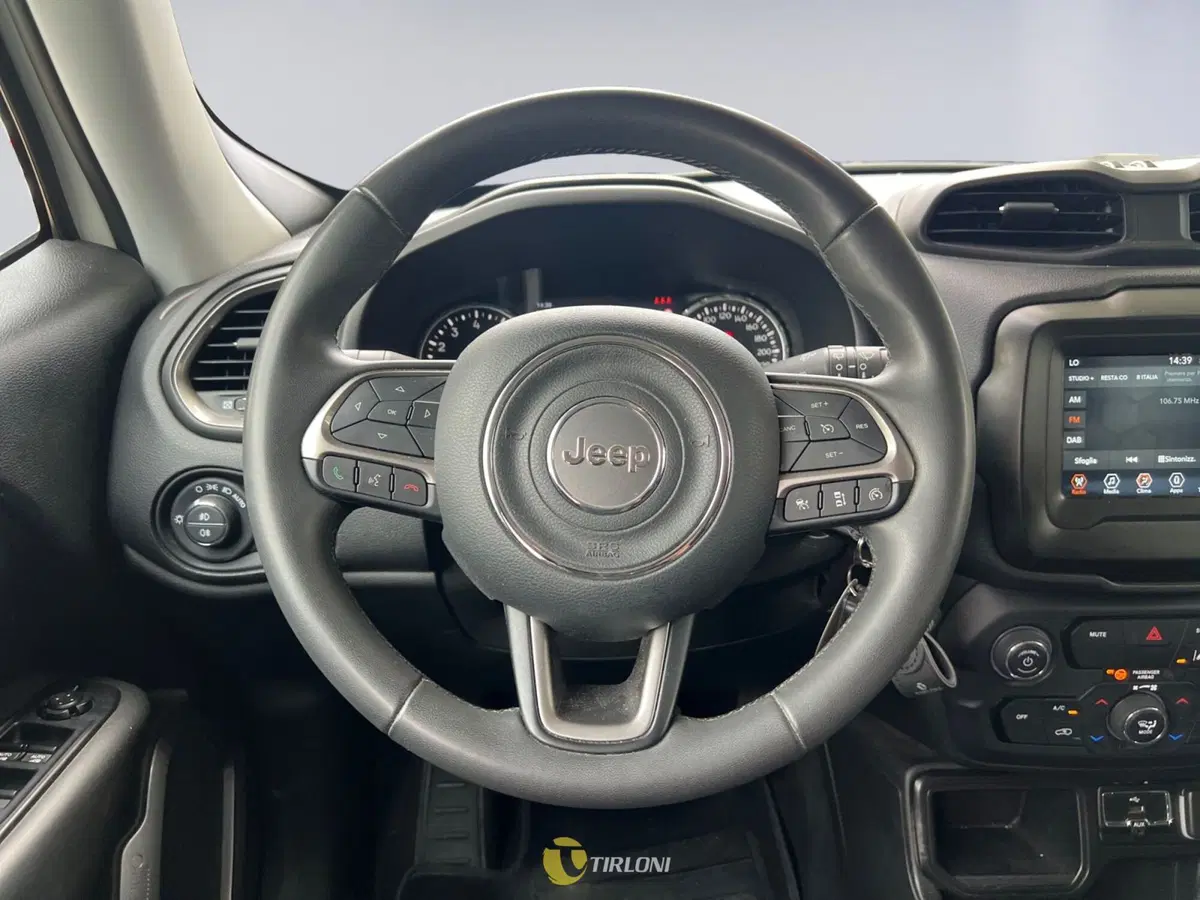 Jeep Renegade usata a Milano (15)