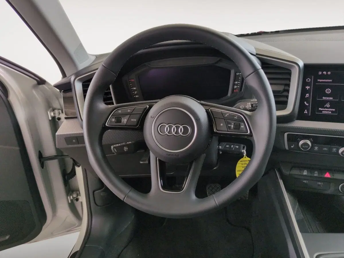 Audi A1 allstreet usata a Agrigento (11)