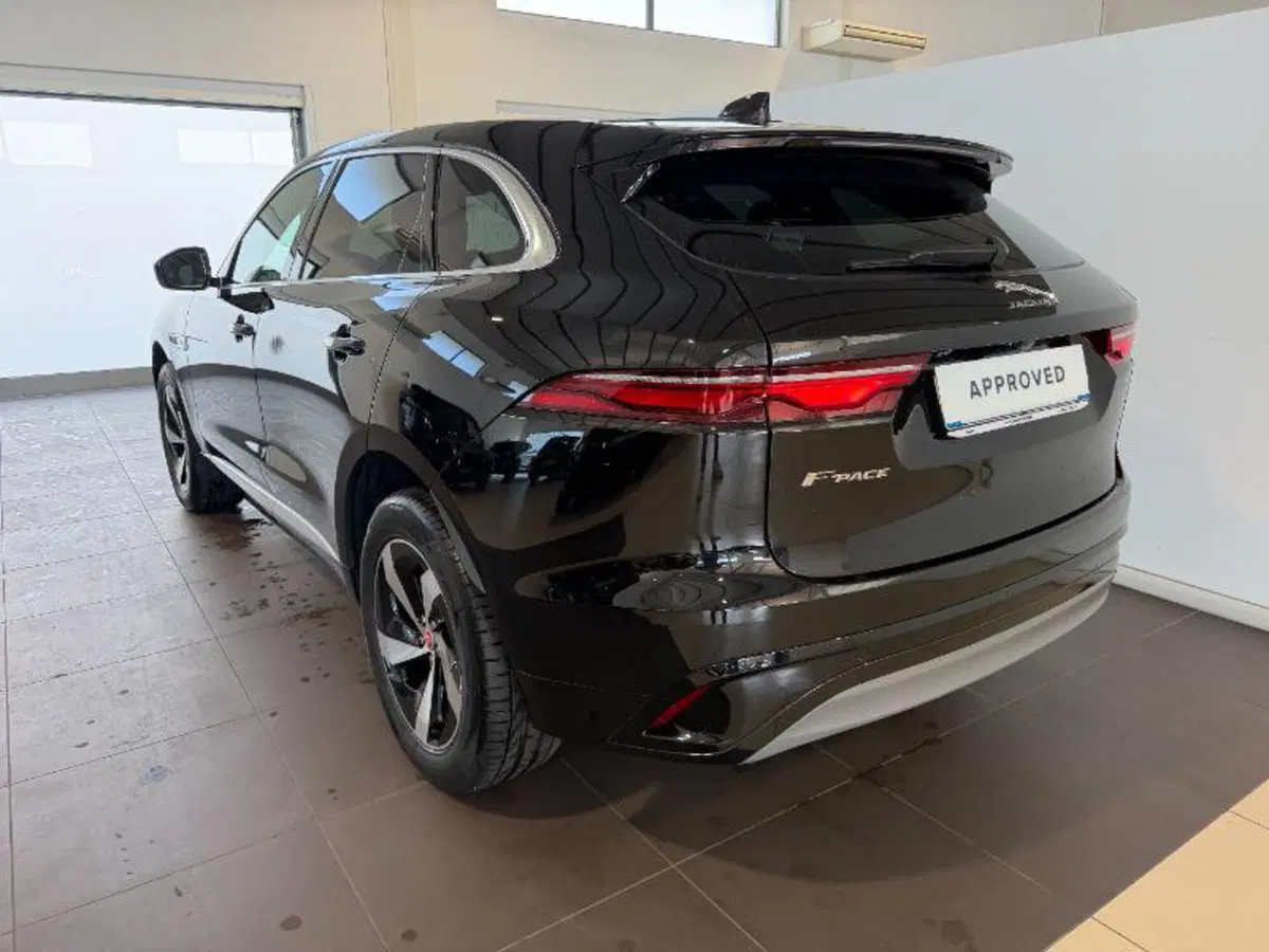 Jaguar F-Pace usata a Venezia (3)
