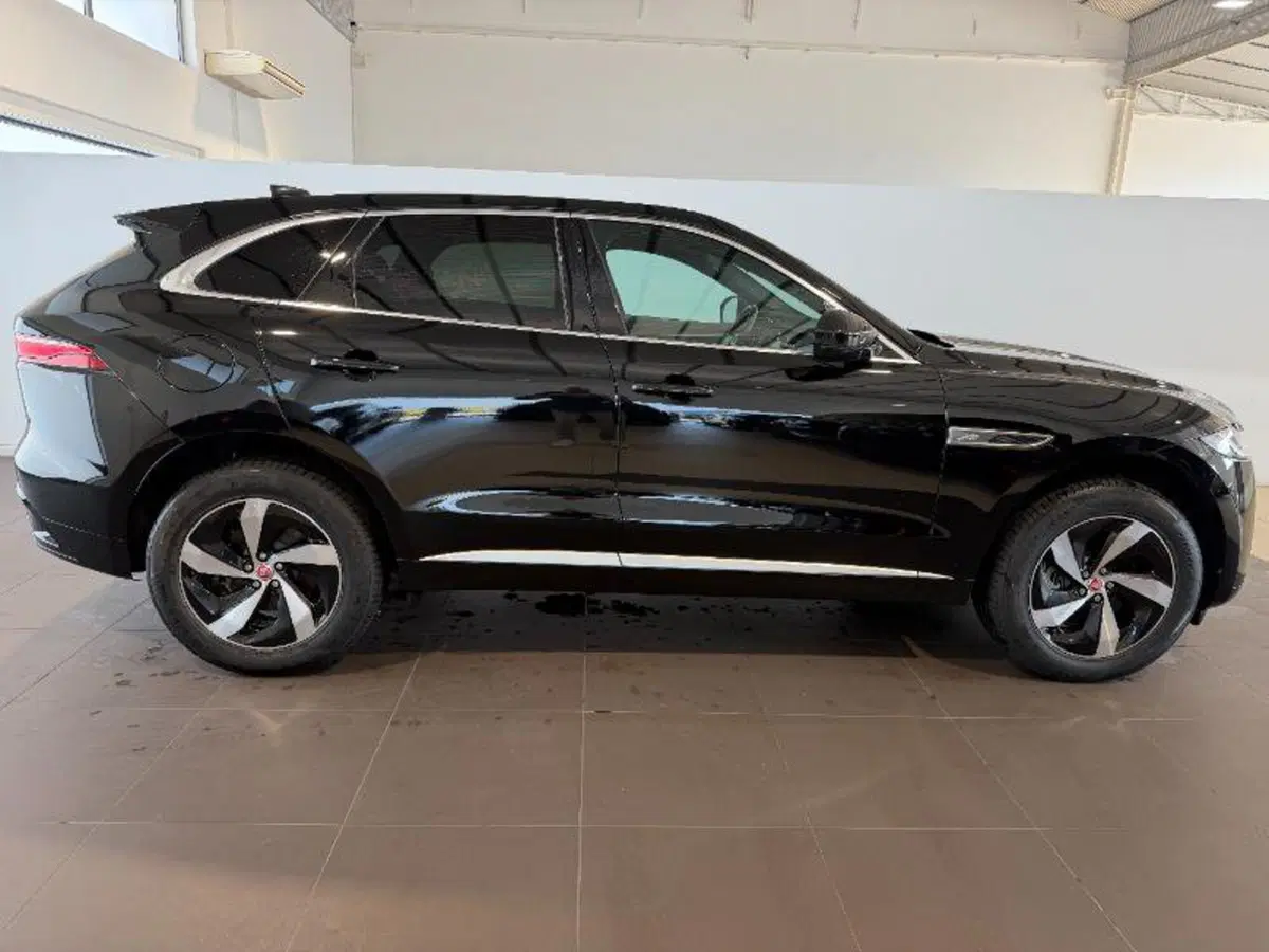 Jaguar F-Pace usata a Venezia (6)