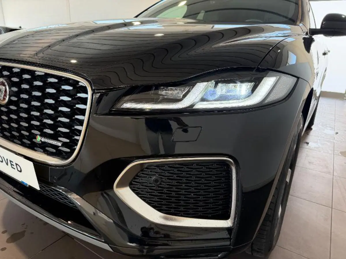 Jaguar F-Pace usata a Venezia (9)