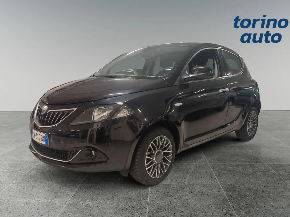 Lancia Ypsilon usata a Torino (3)