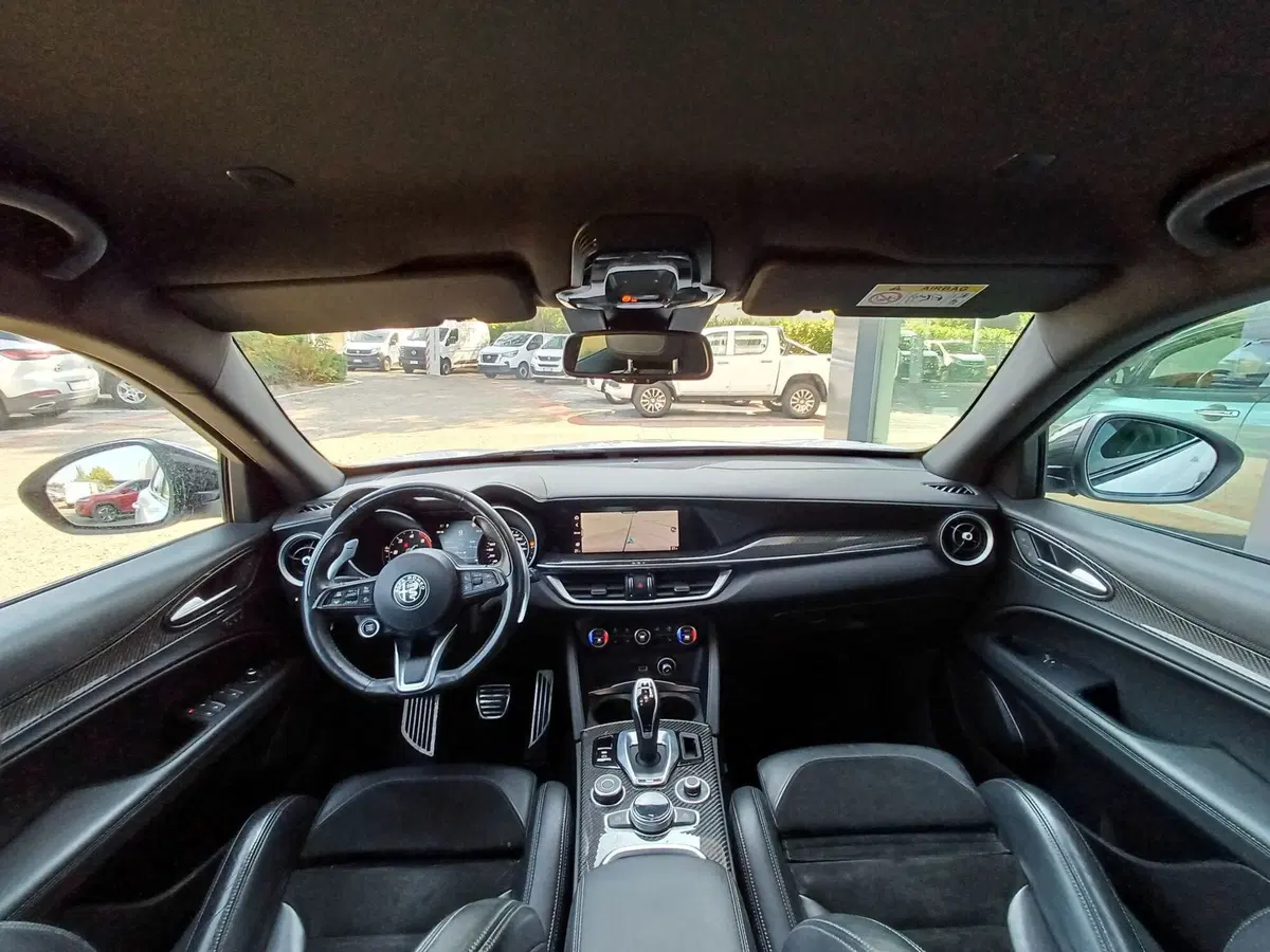 Alfa Romeo Stelvio usata a Modena (12)