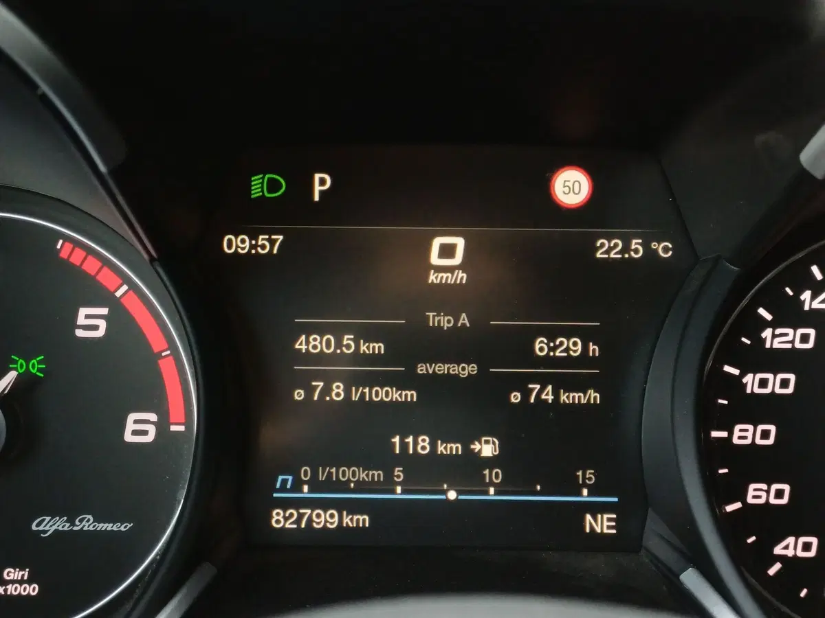 Alfa Romeo Stelvio usata a Modena (13)