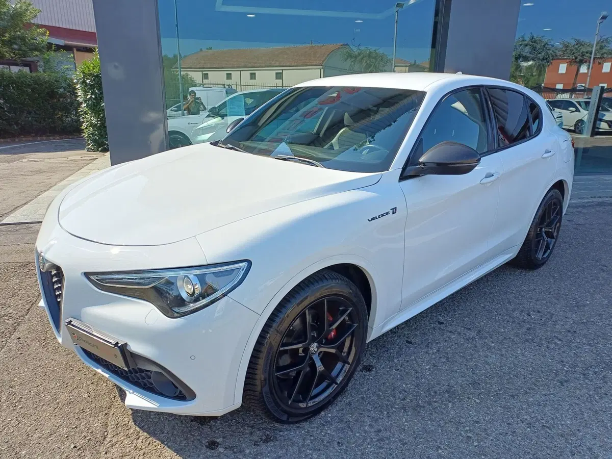 Alfa Romeo Stelvio usata a Modena (5)