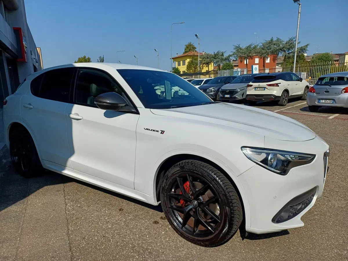 Alfa Romeo Stelvio usata a Modena (7)
