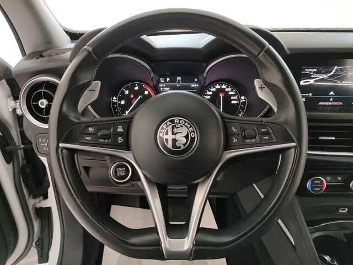 Alfa Romeo Stelvio usata a Teramo (17)