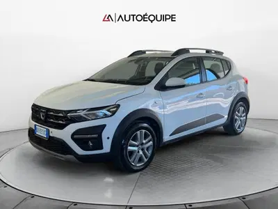 Dacia Sandero Stepway 1.0 TCe 100 CV ECO-G Comfort del 2022 usata a Marino