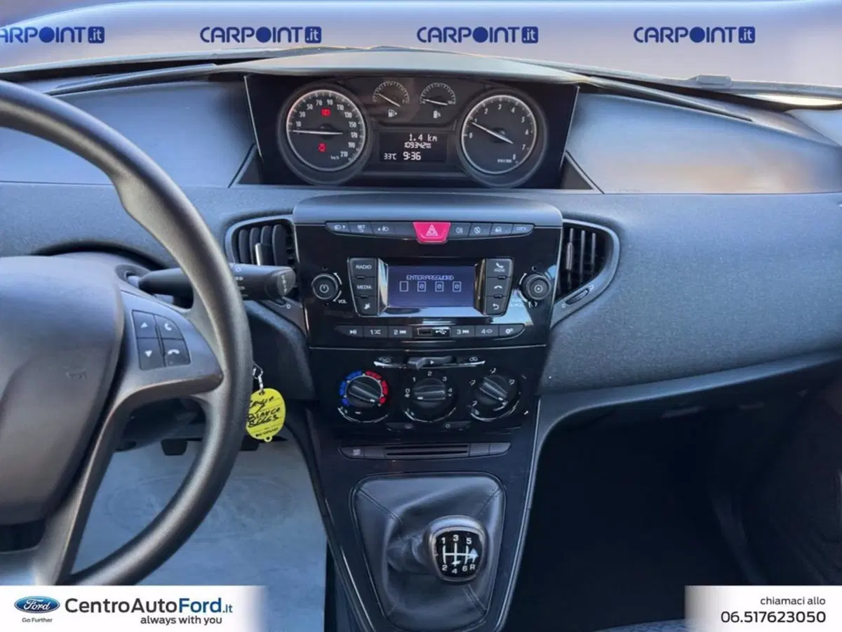 Lancia Ypsilon usata a Roma (11)