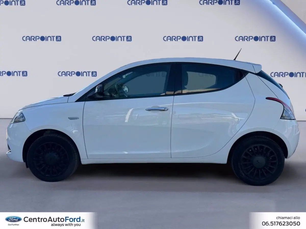 Lancia Ypsilon usata a Roma (2)